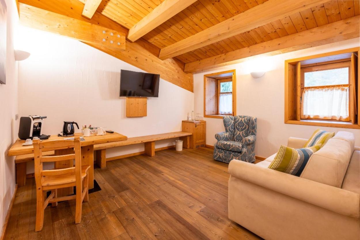 Agriturismo La Fiorida Mantello Екстер'єр фото